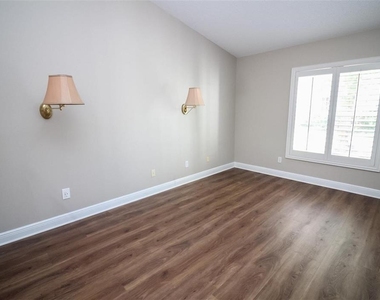 17765 Oak Bridge Street - Photo Thumbnail 14