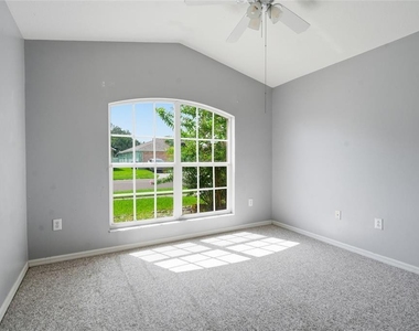 29417 Crossland Drive - Photo Thumbnail 6