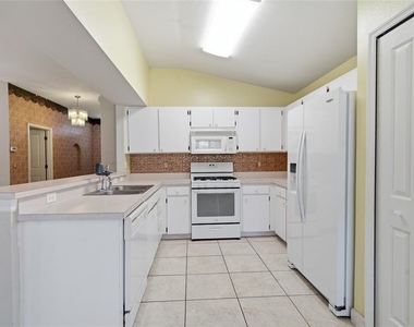 29417 Crossland Drive - Photo Thumbnail 14