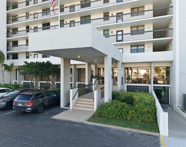 15462 Gulf Boulevard - Photo Thumbnail 6