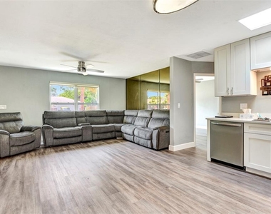 781 Little Pine Drive - Photo Thumbnail 2