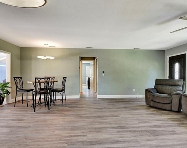 781 Little Pine Drive - Photo Thumbnail 12