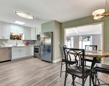 781 Little Pine Drive - Photo Thumbnail 14