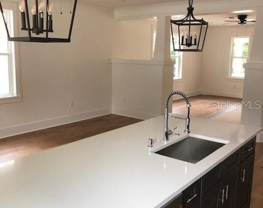 2204 N Central Avenue - Photo Thumbnail 8