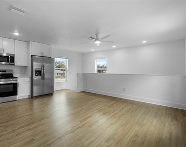 505 43rd Street S - Photo Thumbnail 1