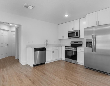 505 43rd Street S - Photo Thumbnail 4