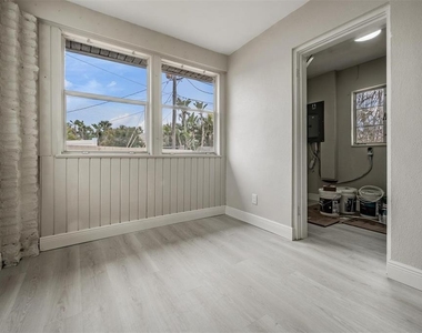 14040 Miramar Avenue - Photo Thumbnail 16