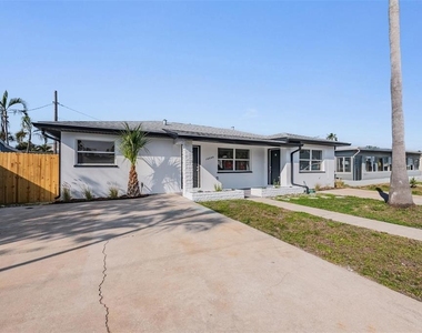 14040 Miramar Avenue - Photo Thumbnail 2