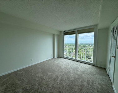 2611 Bayshore Boulevard - Photo Thumbnail 36