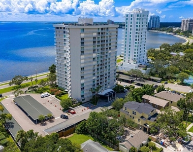 2611 Bayshore Boulevard - Photo Thumbnail 55
