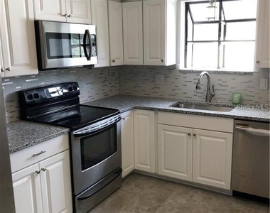 5453 Sweetwater Terrace Circle - Photo Thumbnail 5