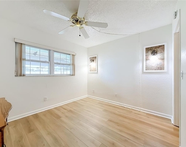 2465 Northside Dr - Photo Thumbnail 14
