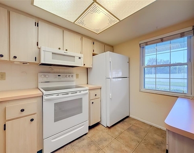 2465 Northside Dr - Photo Thumbnail 4