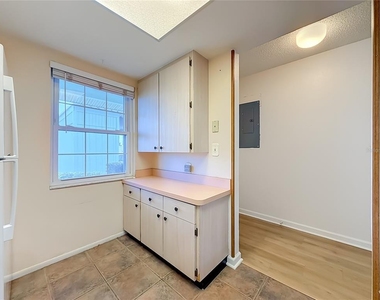 2465 Northside Dr - Photo Thumbnail 5