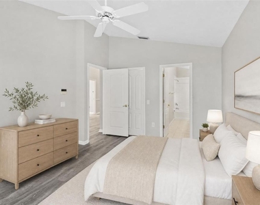 11111 Lakeside Vista Drive - Photo Thumbnail 12