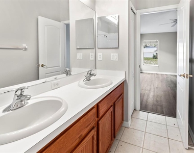 11111 Lakeside Vista Drive - Photo Thumbnail 43