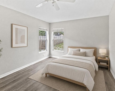 11111 Lakeside Vista Drive - Photo Thumbnail 13