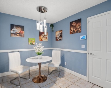 713 Manchester Woods Drive - Photo Thumbnail 16