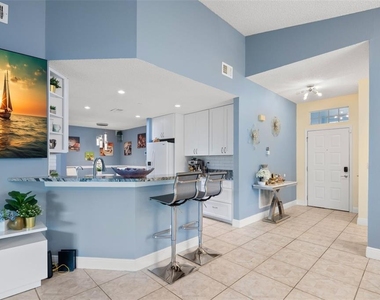 713 Manchester Woods Drive - Photo Thumbnail 14