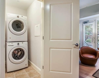 450 Knights Run Avenue - Photo Thumbnail 22