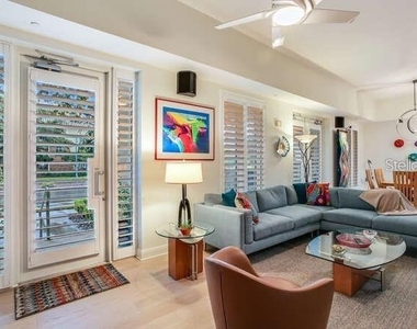 450 Knights Run Avenue - Photo Thumbnail 8