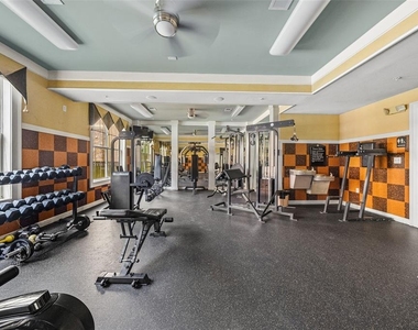 4221 W Spruce Street - Photo Thumbnail 3