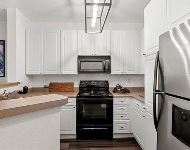 4221 W Spruce Street - Photo Thumbnail 12