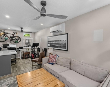 2943 W Bayshore Court - Photo Thumbnail 47