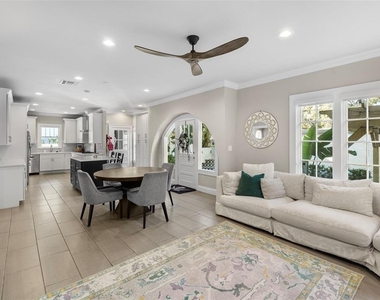 2943 W Bayshore Court - Photo Thumbnail 22