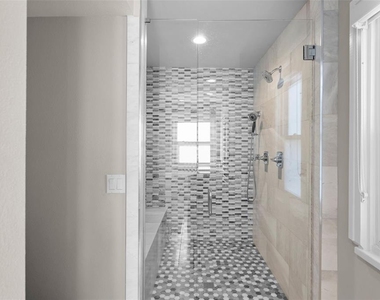 2943 W Bayshore Court - Photo Thumbnail 33