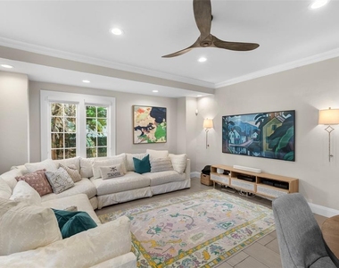 2943 W Bayshore Court - Photo Thumbnail 23