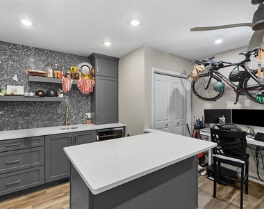 2943 W Bayshore Court - Photo Thumbnail 49