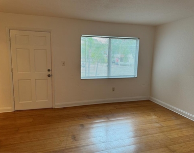 3914 W Neptune Street - Photo Thumbnail 1