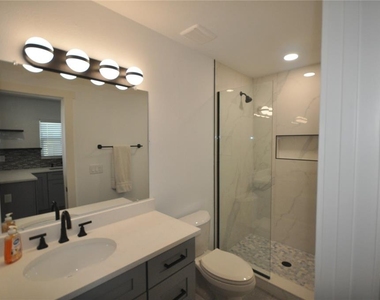 1319 S 56th Street - Photo Thumbnail 13