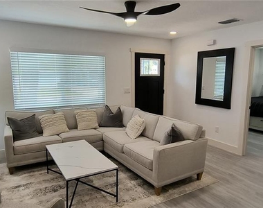 1319 S 56th Street - Photo Thumbnail 8