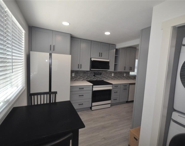 1319 S 56th Street - Photo Thumbnail 16