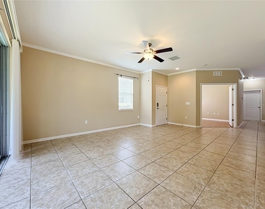 7434 Surrey Pines Drive - Photo Thumbnail 3