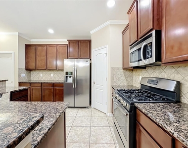 7434 Surrey Pines Drive - Photo Thumbnail 11