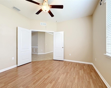 7434 Surrey Pines Drive - Photo Thumbnail 23