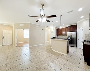 7434 Surrey Pines Drive - Photo Thumbnail 9