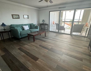 830 S Gulfview Boulevard - Photo Thumbnail 4