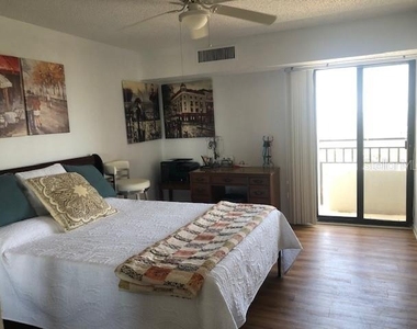 830 S Gulfview Boulevard - Photo Thumbnail 5
