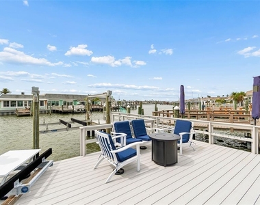 392 Boca Ciega Point Boulevard N - Photo Thumbnail 32