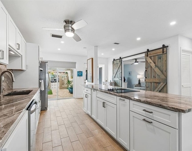 392 Boca Ciega Point Boulevard N - Photo Thumbnail 9