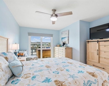 392 Boca Ciega Point Boulevard N - Photo Thumbnail 20