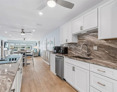 392 Boca Ciega Point Boulevard N - Photo Thumbnail 8