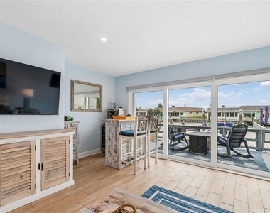 392 Boca Ciega Point Boulevard N - Photo Thumbnail 16