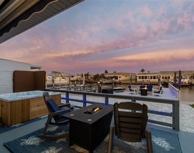 392 Boca Ciega Point Boulevard N - Photo Thumbnail 2