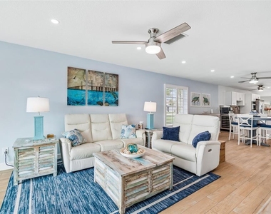392 Boca Ciega Point Boulevard N - Photo Thumbnail 14