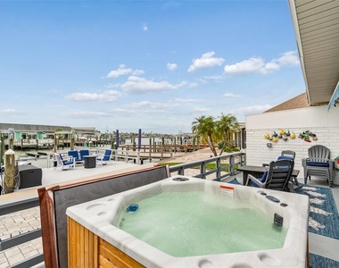 392 Boca Ciega Point Boulevard N - Photo Thumbnail 30